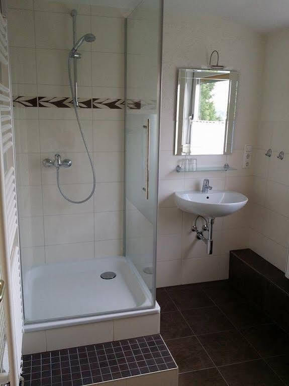 Gast- Und Pensionhaus Zur Linde Staufenberg  Dış mekan fotoğraf